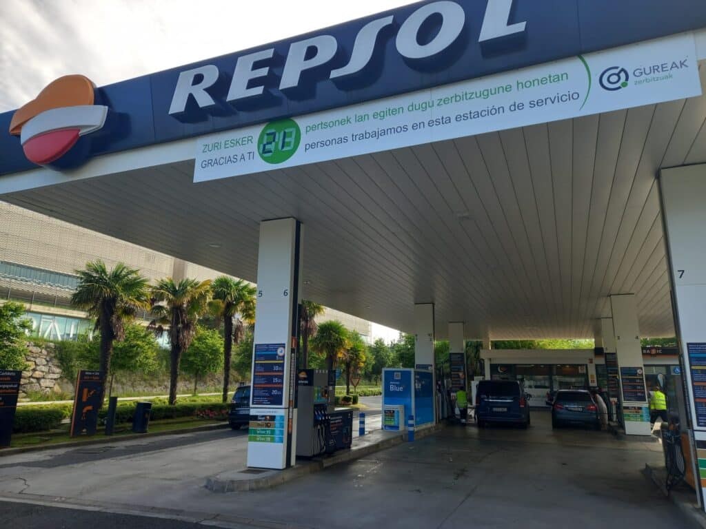 Negoziazioen blokeoak bereziki kaltetu ditu Gureakeko langileak