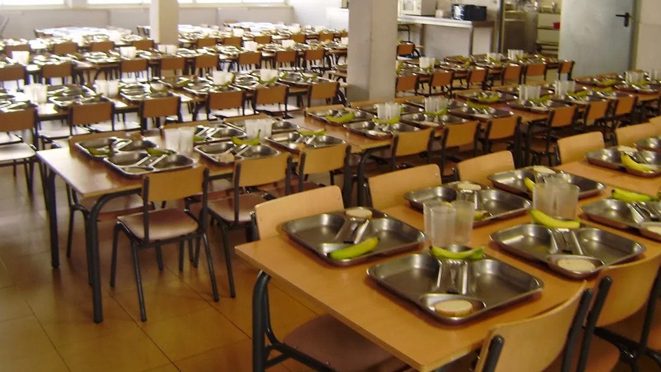 Patronalek uko egin diote langileek langabezia prestazioa jasotzea bermatzeko negoziazioari