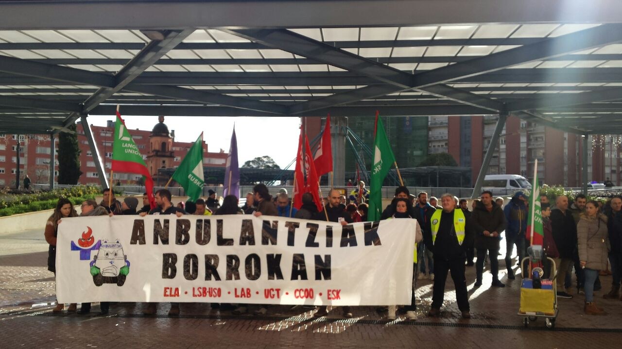 Urtarrileko lehen greba egunak %90eko jarraipena izan du