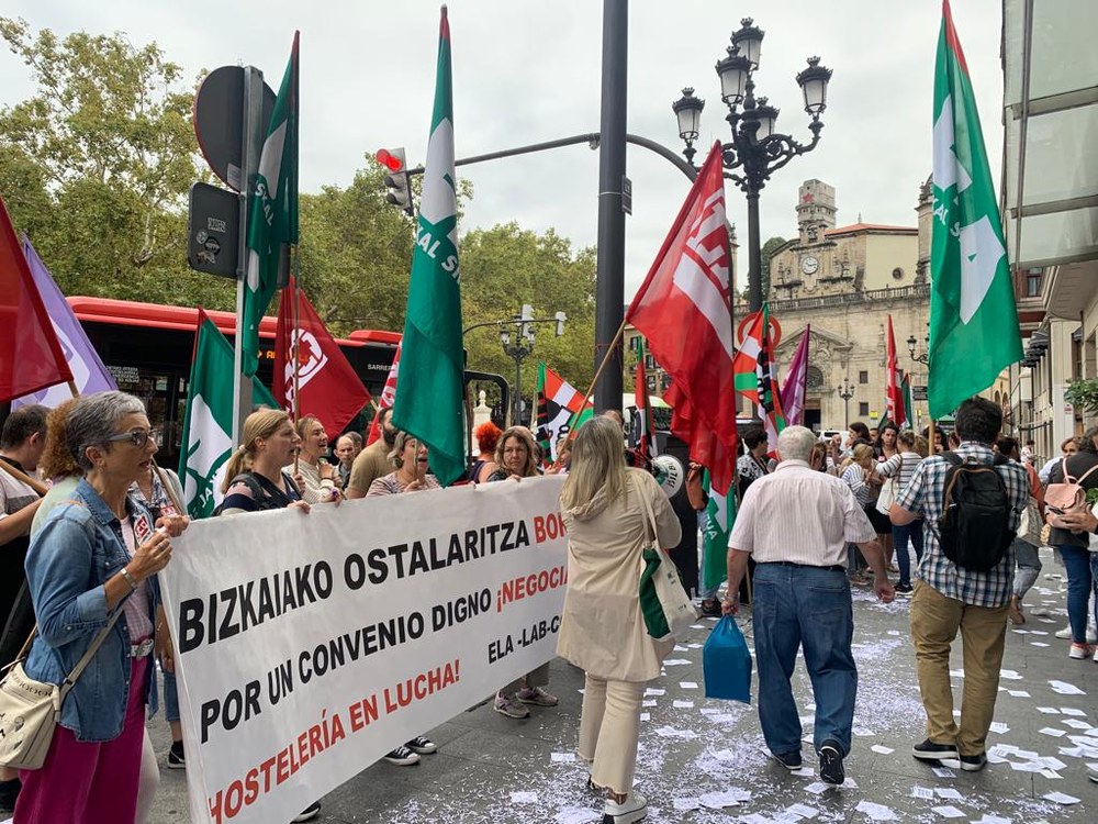 Hirugarren greba eguna hitzarmenaren defentsan